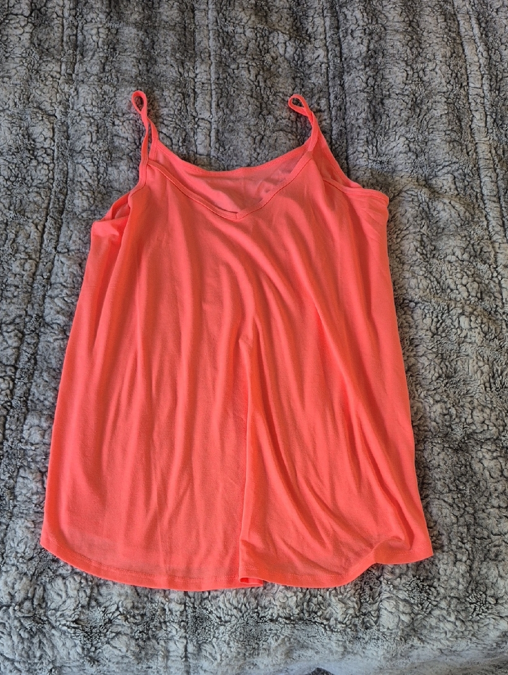 Zenana 🖤 Women’s Coral Spaghetti Strap V-Neck Tank Top (702)